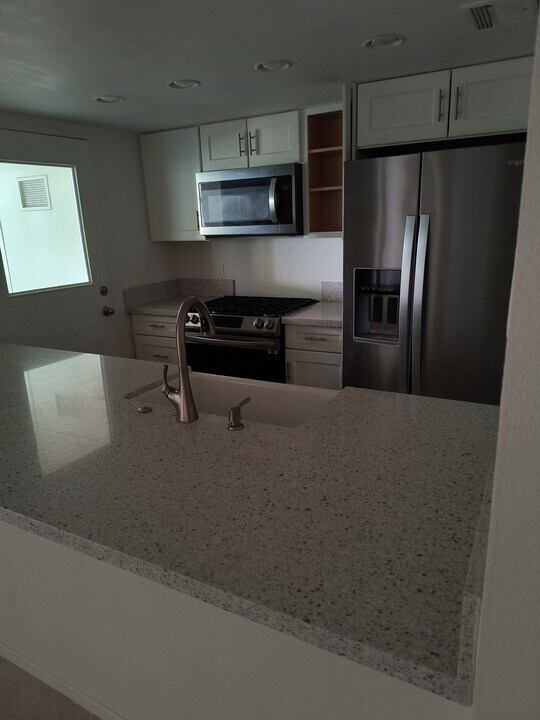 2053 N Via Miraleste, Unit 912 in Palm Springs, CA - Building Photo