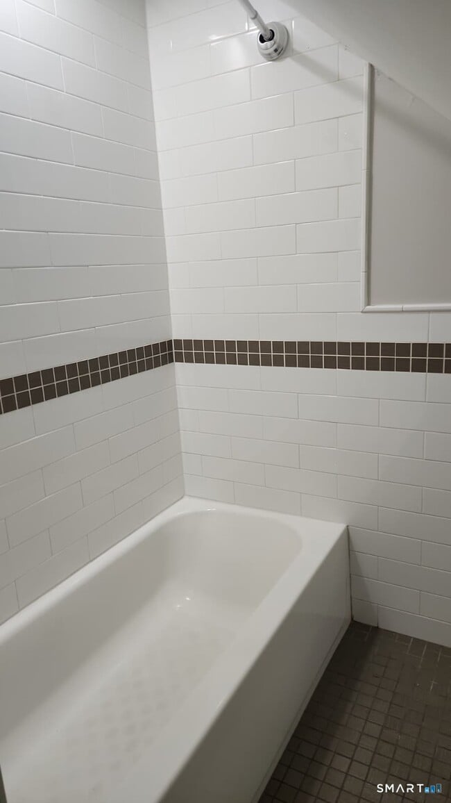 67 Beardsley Park Terrace in Bridgeport, CT - Building Photo - Building Photo