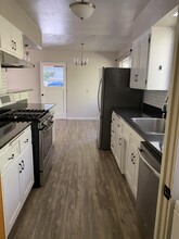 910 S 3rd St in Jacksonville, OR - Building Photo - Building Photo