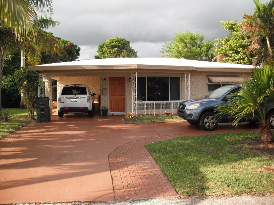 401 SW 2nd St in Boca Raton, FL - Building Photo