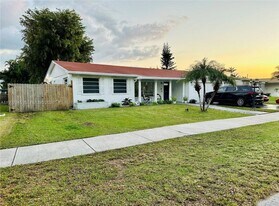 8410 SW 201st St in Cutler Bay, FL - Building Photo