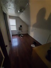 3428 Altamont Rd-Unit -3rd floor in Cleveland, OH - Building Photo - Building Photo