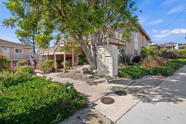 property at 1745 Los Feliz Dr