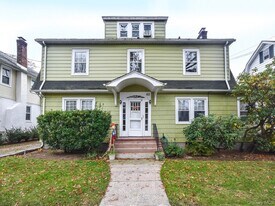 60 Park Ave in Port Washington, NY - Building Photo