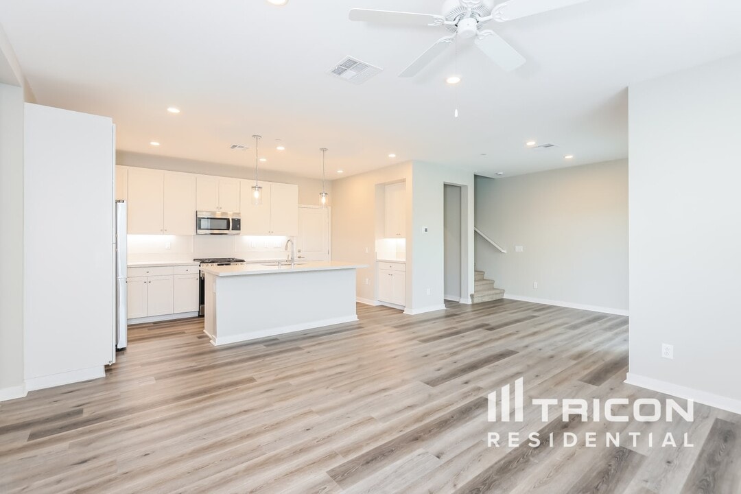 31615 Willowood Way in Menifee, CA - Building Photo