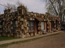 7197 316th Ln in Arkansas City, KS - Building Photo