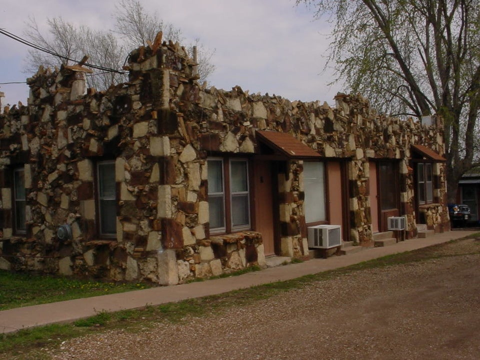 7197 316th Ln in Arkansas City, KS - Building Photo