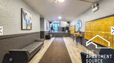 4851 N Damen Ave, Unit Bn in Chicago, IL - Building Photo - Building Photo