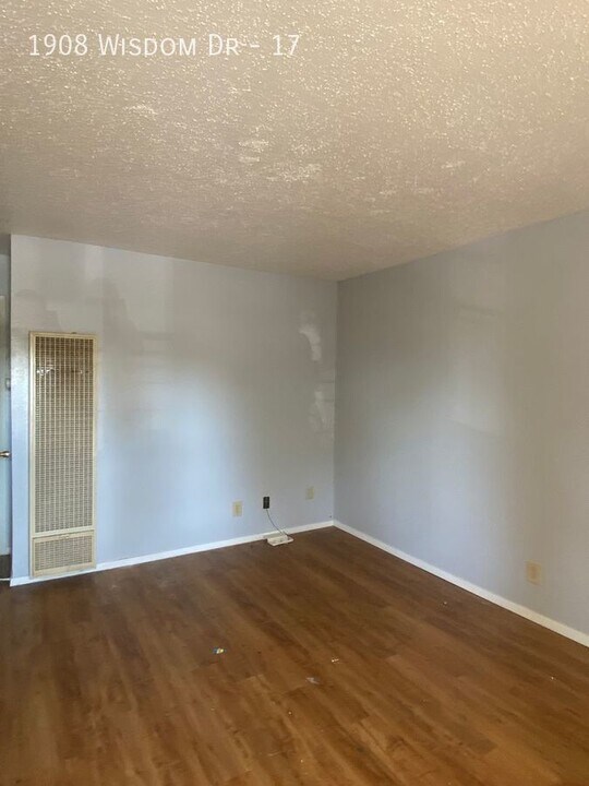 1908 Wisdom Dr in Amarillo, TX - Building Photo