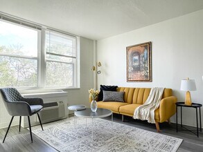 2499 Reading Rd in Cincinnati, OH - Building Photo - Building Photo