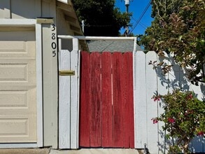 3805 Pacific Blvd in San Mateo, CA - Building Photo - Building Photo