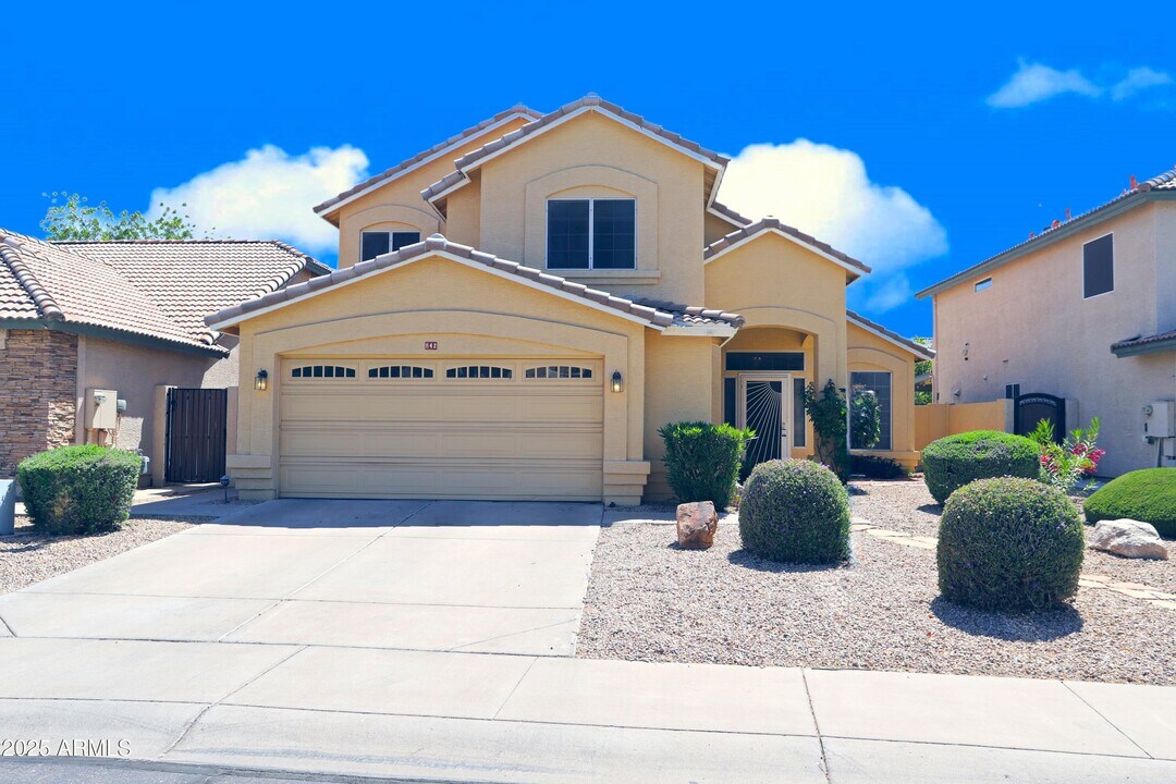 842 N Naples Dr in Chandler, AZ - Building Photo