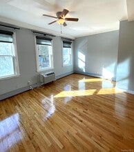 206 1st Ave in New York, NY - Building Photo - Building Photo