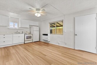 8150.5 Longdale Dr in Lemon Grove, CA - Building Photo - Building Photo