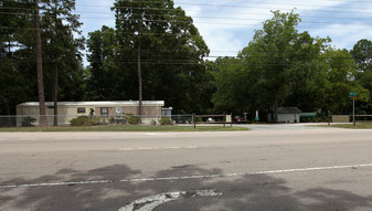 The Village Squire Mobile Esates Apartments