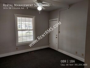 1614 SW College Ave in Topeka, KS - Building Photo - Building Photo