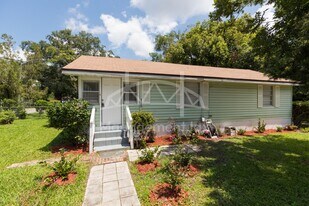 3303 Jones St in Jacksonville, FL - Building Photo