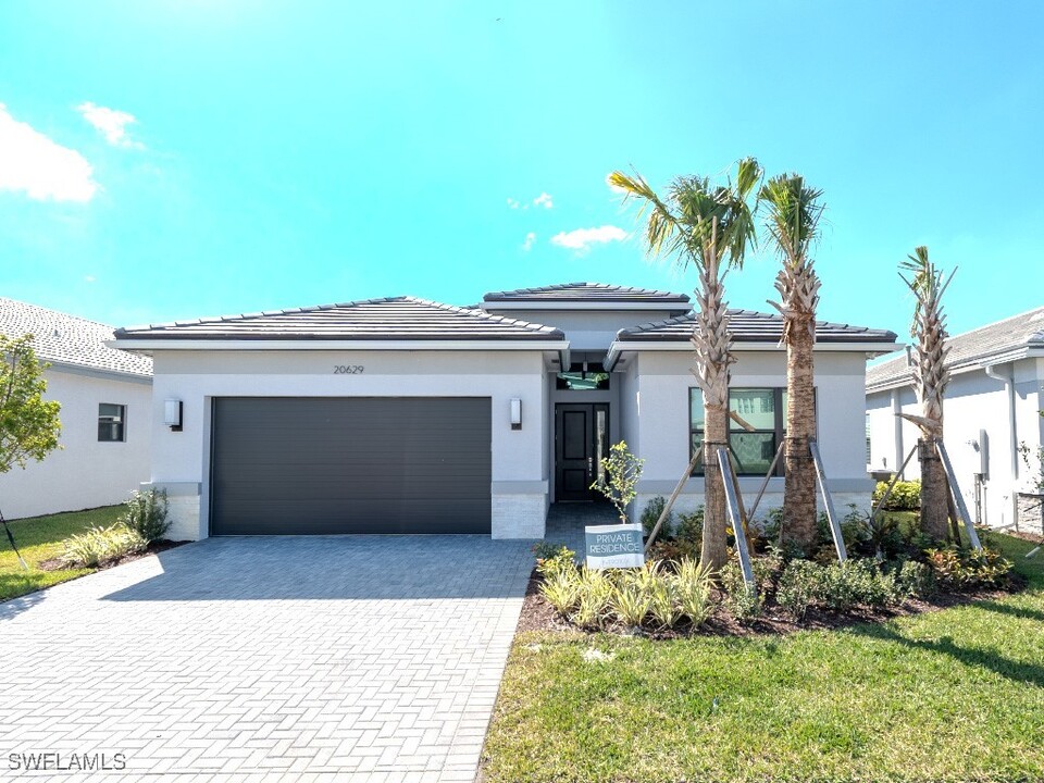 20629 Fair Oak Ln in Estero, FL - Building Photo