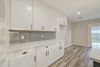 2111 Nina Lee Ln in Houston, TX - Building Photo - Building Photo