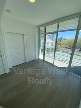 1151-1151 Sunset Dr in Kelowna, BC - Building Photo - Building Photo
