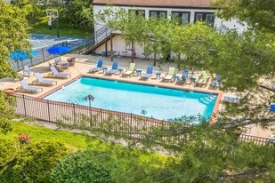 Canter Pointe in Lexington, KY - Building Photo