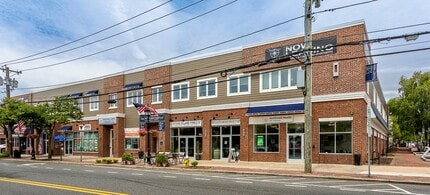 1 EMain St- Downtown Bay Shore in Bay Shore, NY - Foto de edificio - Building Photo