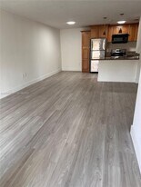15619 SW 73rd Cir Terrace in Miami, FL - Building Photo