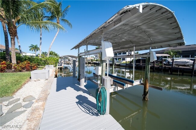 property at 911 Heron Ct