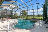 7864 Valencia Ct in Naples, FL - Foto de edificio - Building Photo