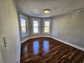 520 Washington St, Unit 3 in Boston, MA - Building Photo - Building Photo