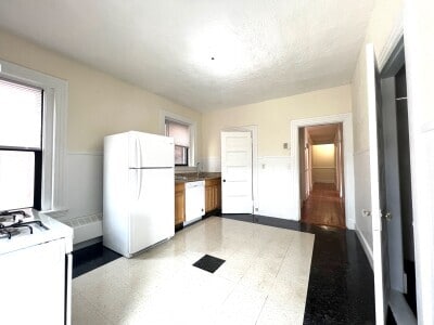 5 Glen Rd, Unit 2 in Boston, MA - Building Photo - Building Photo