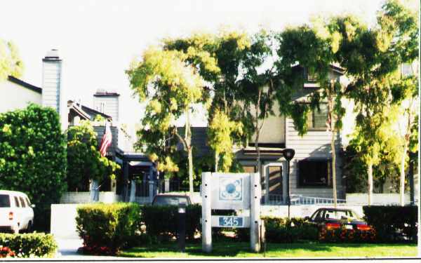 Coral Pointe in Costa Mesa, CA - Building Photo - Building Photo