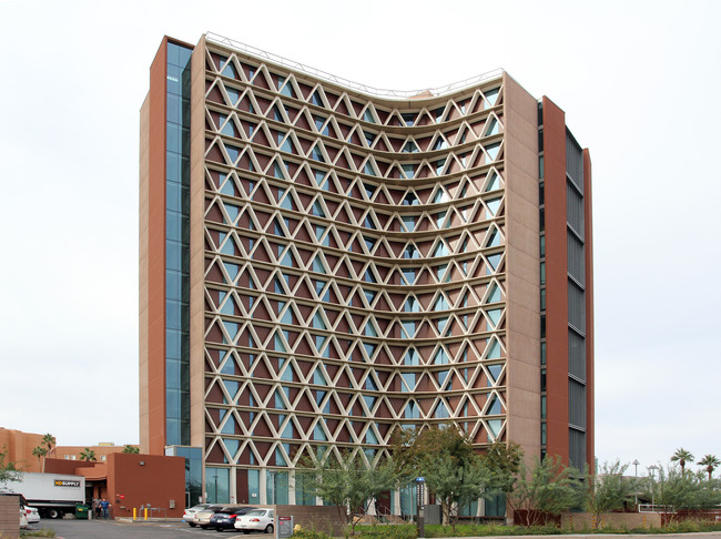 Manzanita Hall in Tempe, AZ - Foto de edificio - Building Photo