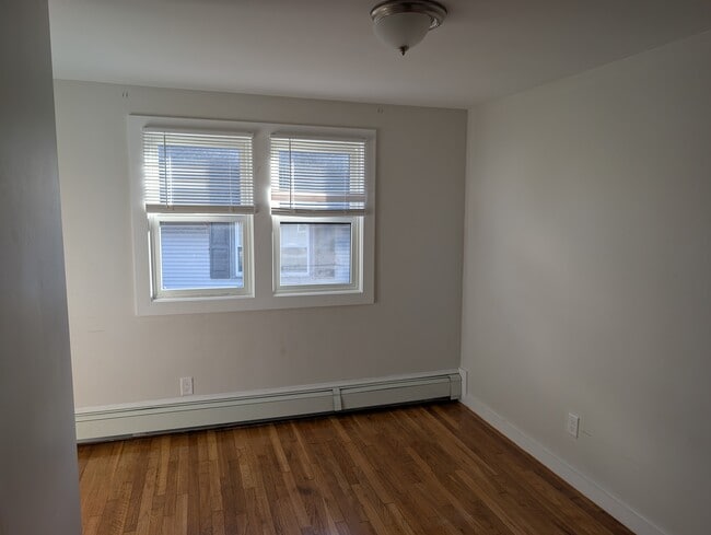 94 North St, Unit 1 in Somerville, MA - Foto de edificio - Building Photo