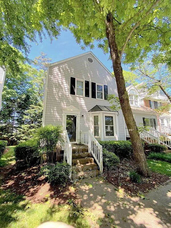 property at 2669 Broad Oaks Pl