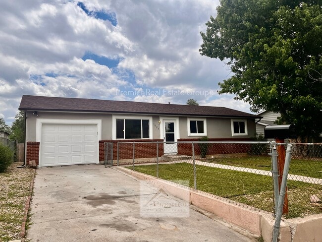 3685 Darkwood Pl in Colorado Springs, CO - Building Photo - Building Photo