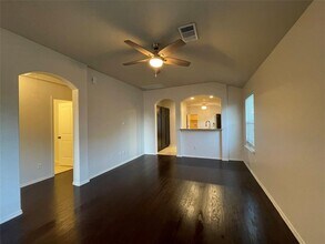 807 Alamo Plaza Dr in Cedar Park, TX - Building Photo - Building Photo