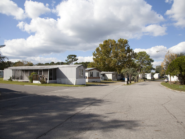 Orange Park North Mobile Home Park in Orange Park, FL - Foto de edificio - Building Photo