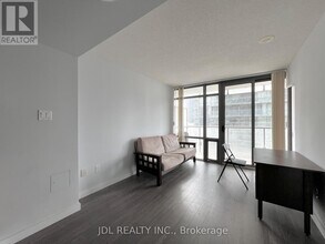 37-1837 Grosvenor St in Toronto, ON - Building Photo - Building Photo