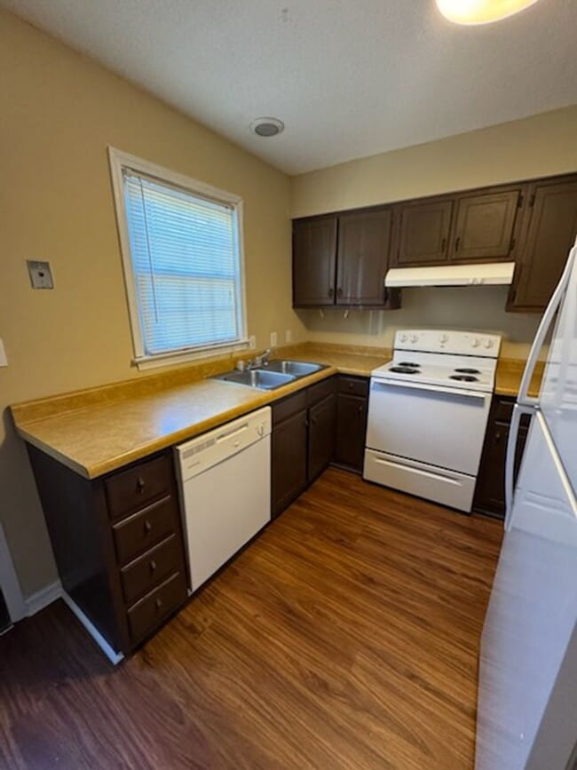 312 Rainbow Dr in Florence, SC - Building Photo - Building Photo