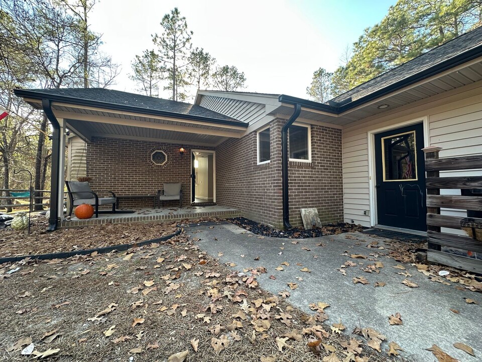 190 Lakewind Ct in Sanford, NC - Building Photo