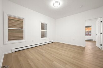 114 Putnam St in Paterson, NJ - Building Photo - Building Photo