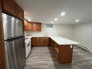 7 Lexington Ave, Unit B in Boston, MA - Building Photo - Building Photo