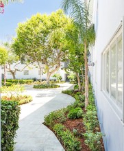 Vicente View in Santa Monica, CA - Building Photo - Building Photo