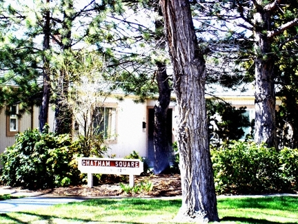 Chatham Square in Redmond, OR - Building Photo