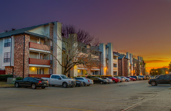 Carmel Brook in New Orleans, LA - Building Photo - Building Photo