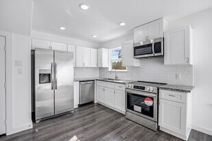 5719 Polly St in Houston, TX - Building Photo