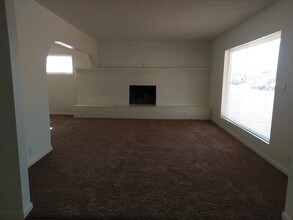 4870 Billman Ave in Las Vegas, NV - Building Photo - Building Photo