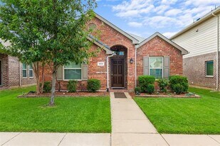 9124 Wayne St in Cross Roads, TX - Building Photo