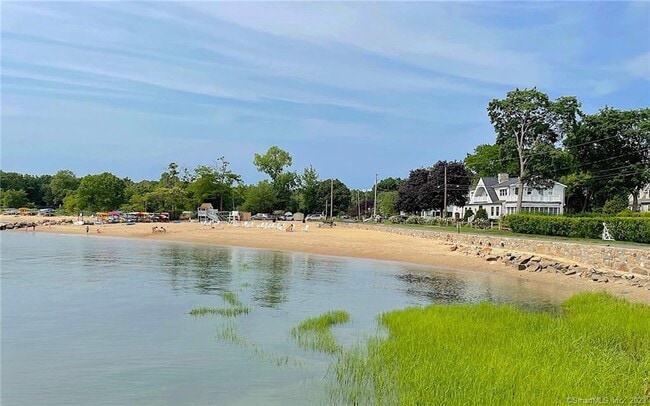 160 Nearwater Ln in Darien, CT - Building Photo - Building Photo